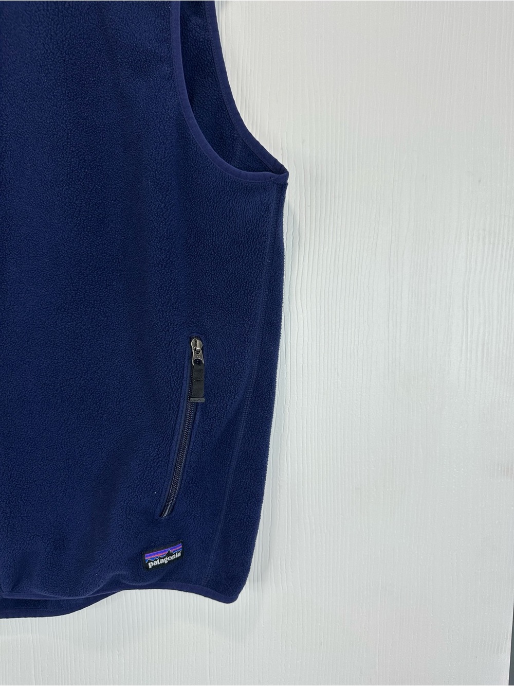 Patagonia Synchilla Men’s Navy Fleece Vest - Zip Front - Picture 2 of 9